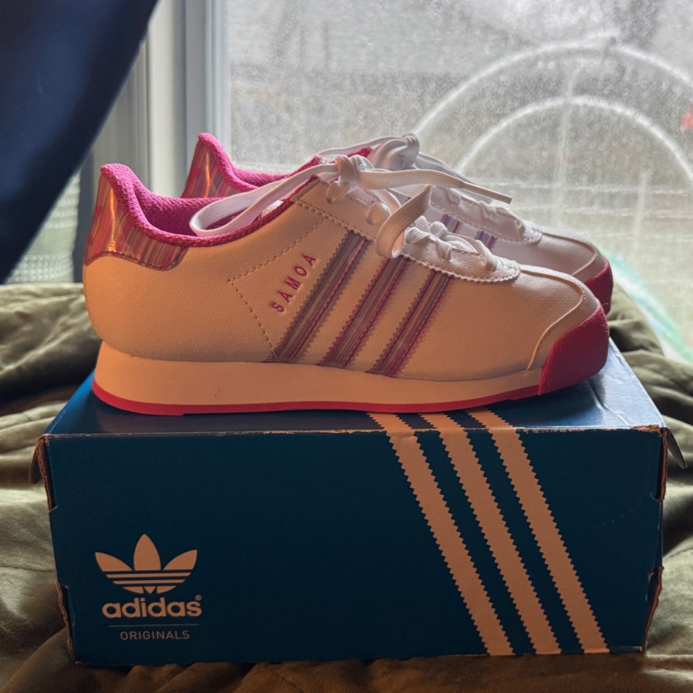 Adidas Samoa White and Pink Casual Shoes